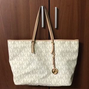 Michael Kors Signature Tote